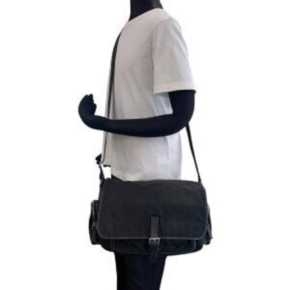 Prada Tessuto triangular logo plate black nylon shoulder bag messenger - Picture 7 of 10